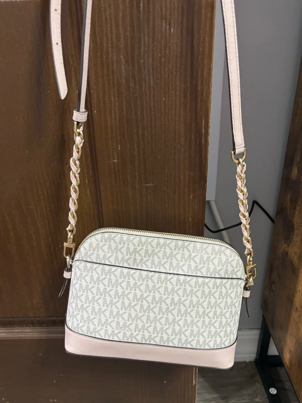 Michael Kors compact michael